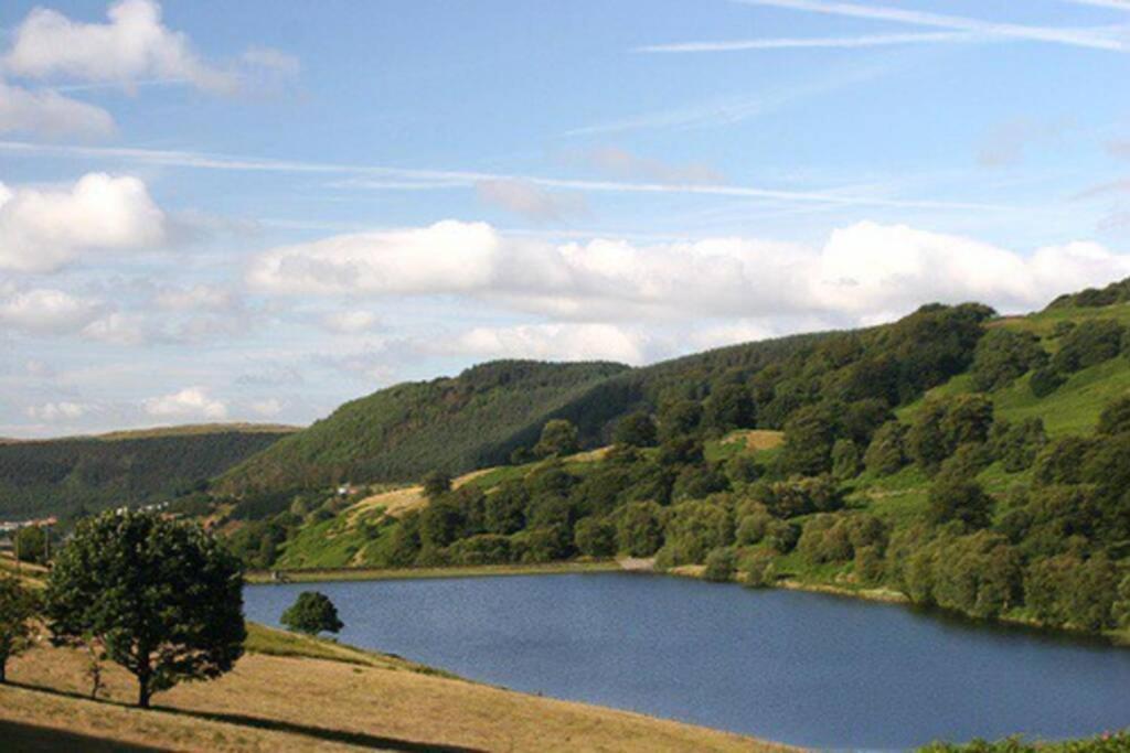 Tranquil Welsh Mountain Gem, Abertillery, Wales Exterior photo